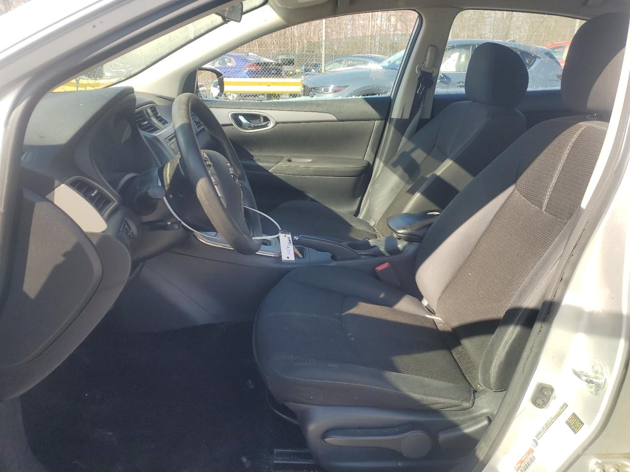 2015 Nissan Sentra - Image 7