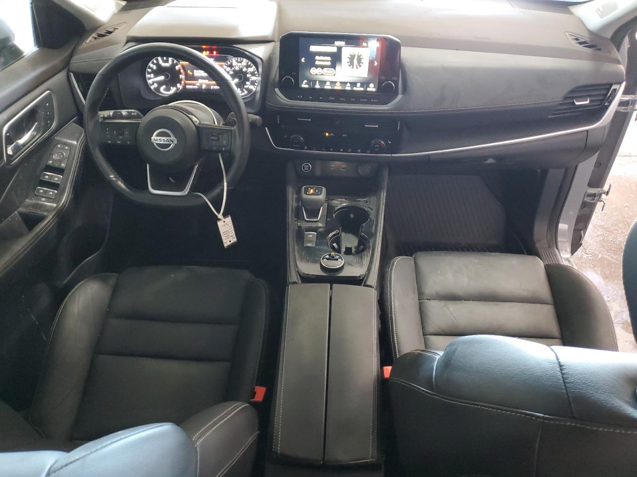 2021 Nissan Rogue - Image 8