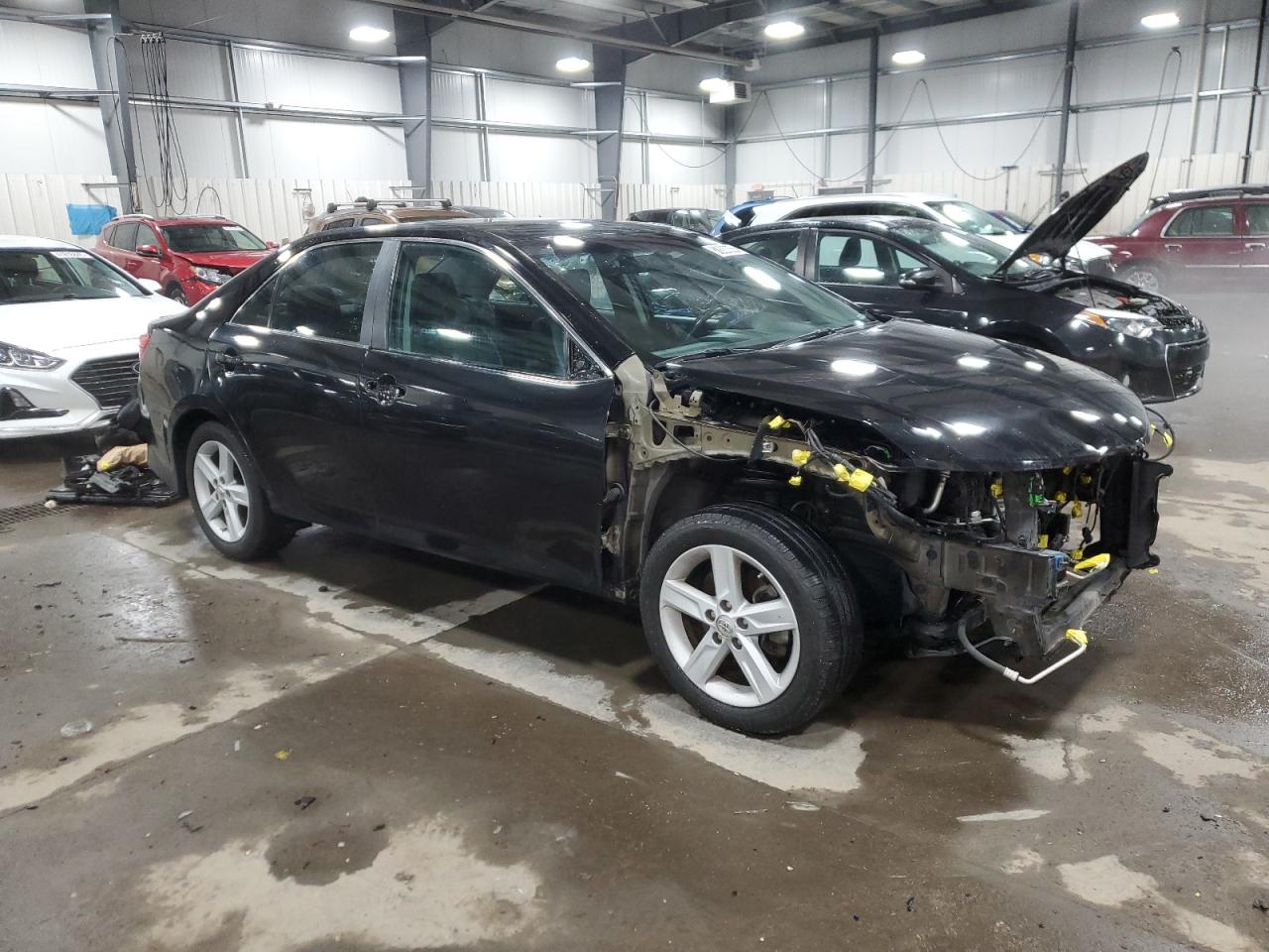 2014 Toyota Camry - Image 4