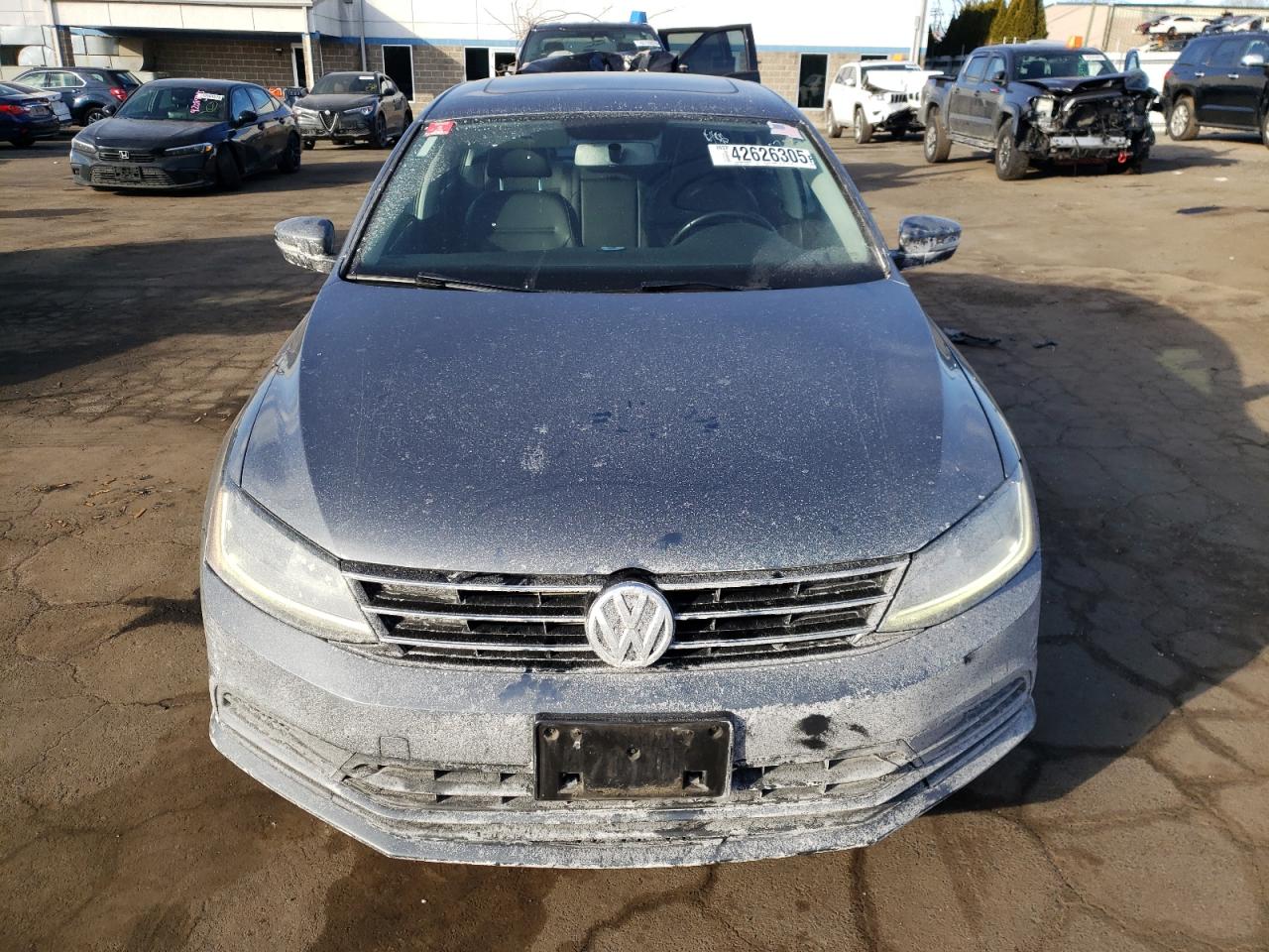 2017 Volkswagen Jetta - Image 5