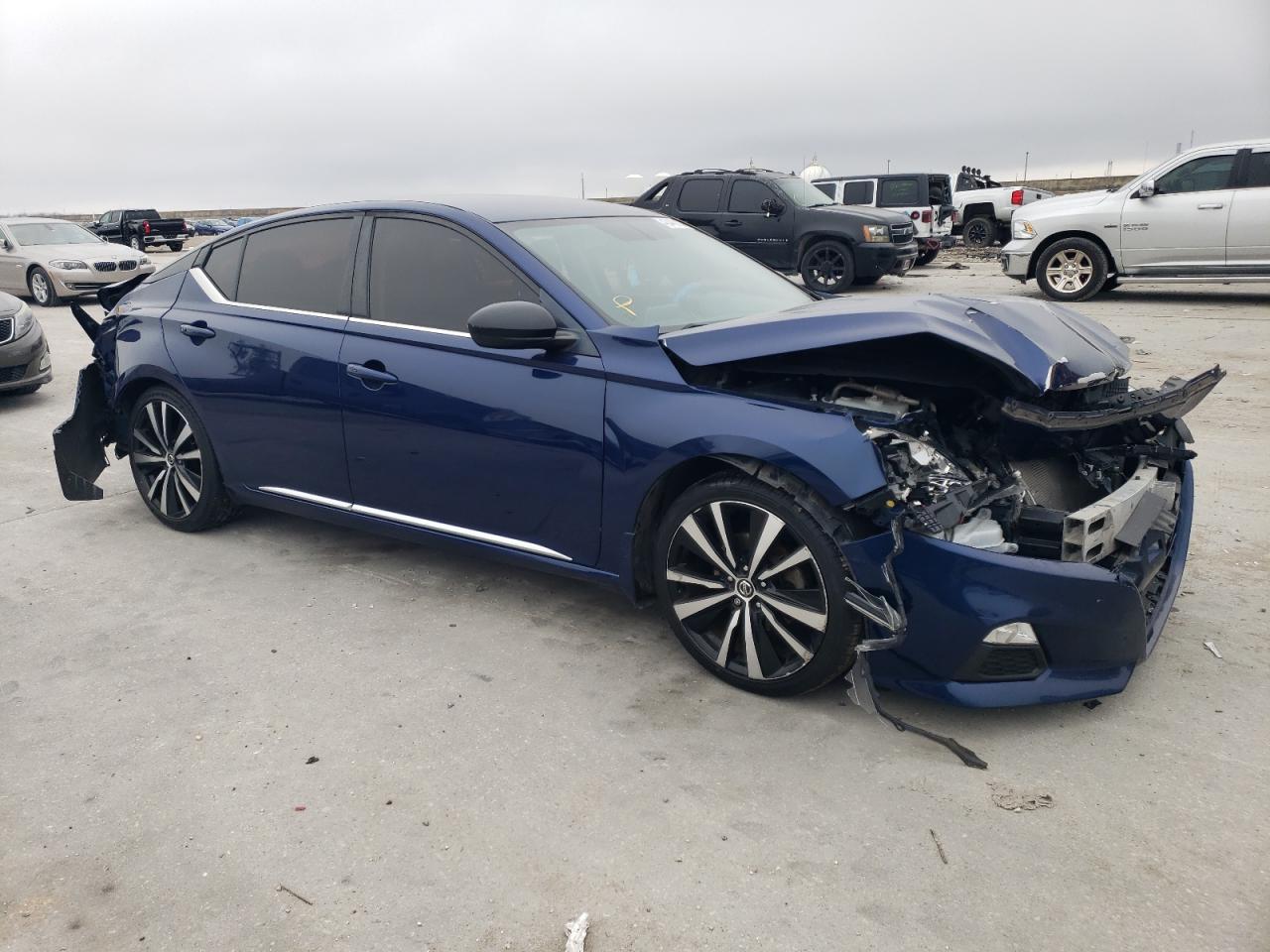 2019 Nissan Altima - Image 4