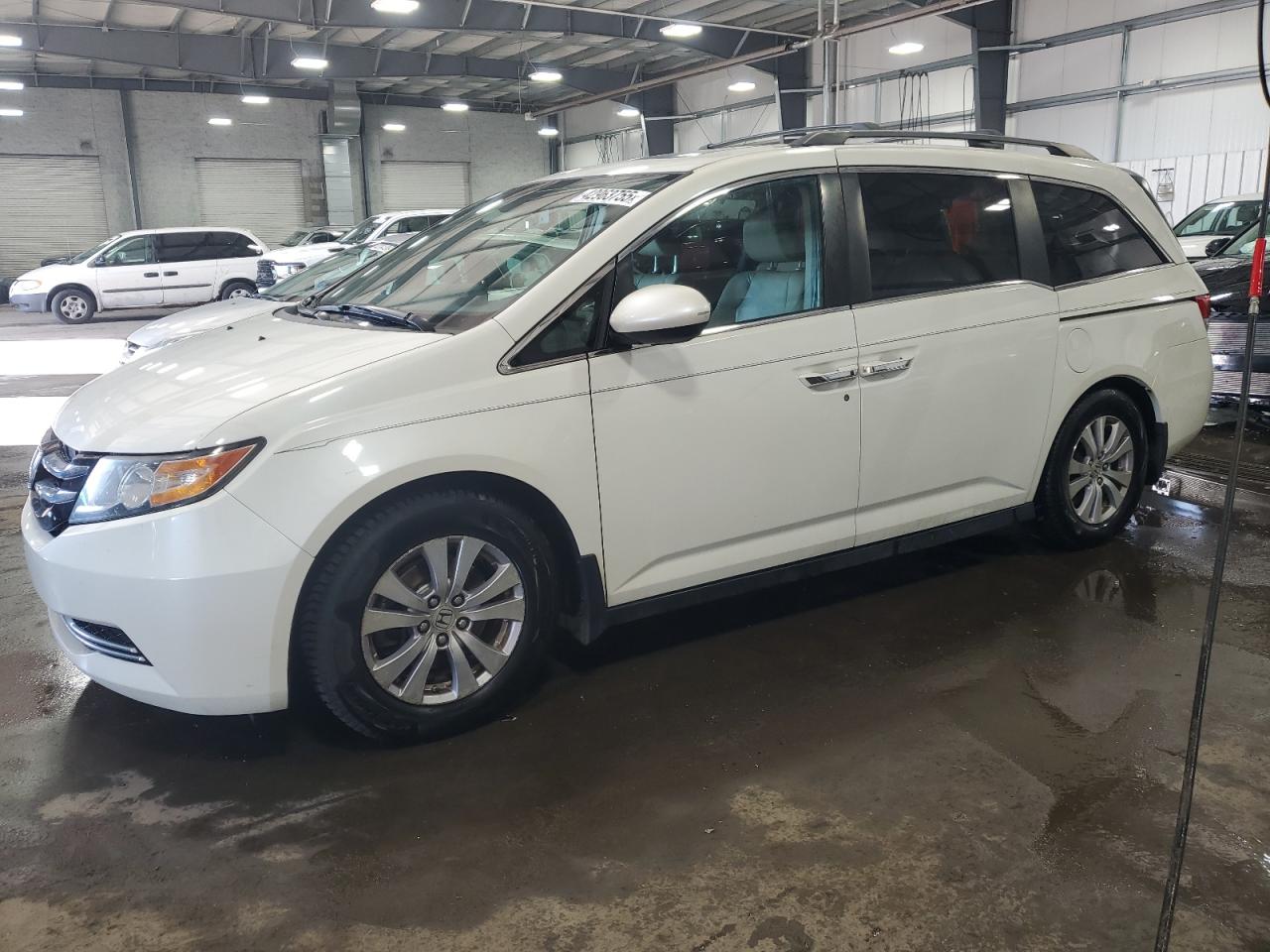 2015 Honda Odyssey - Image 1
