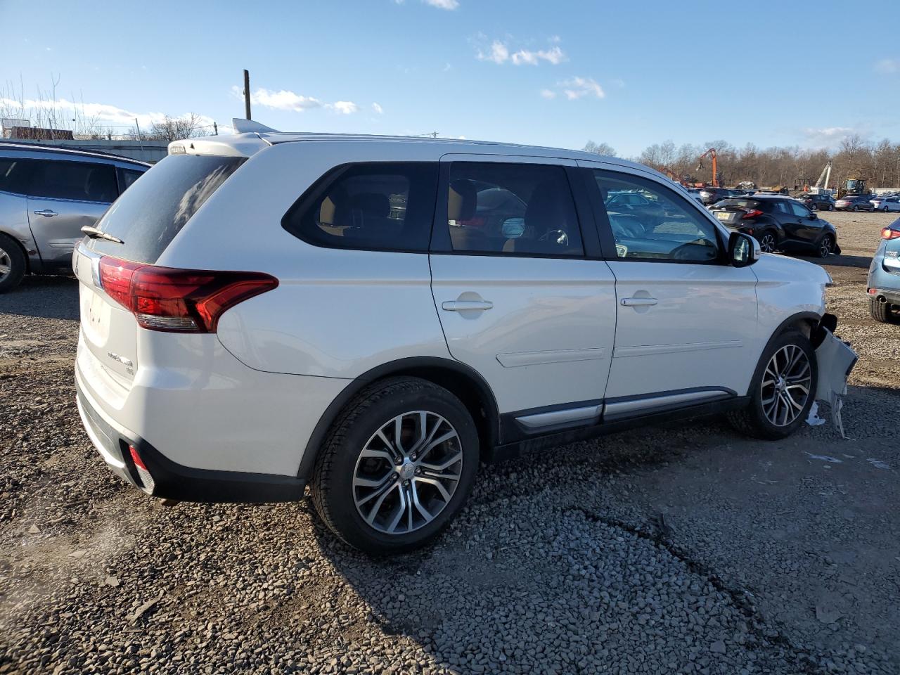 VIN JA4AD3A32HZ049950 2017 MITSUBISHI OUTLANDER no.3