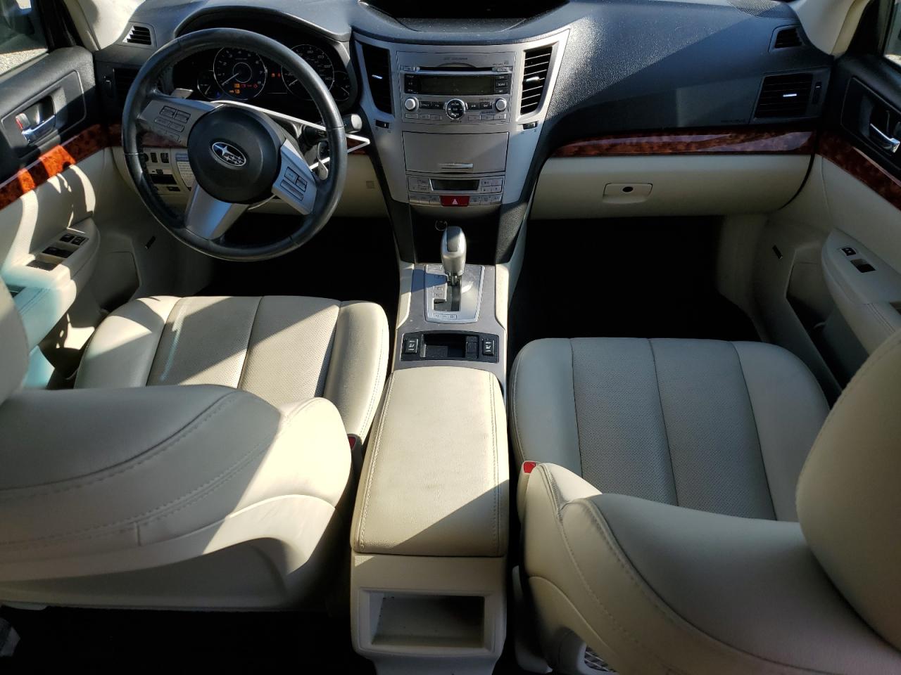 2011 Subaru Outback - Image 8