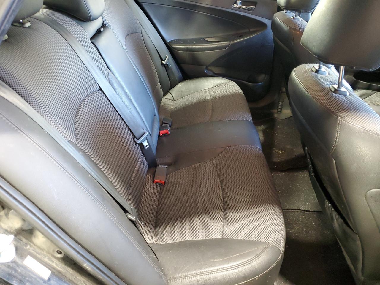 2011 Hyundai Sonata - Image 10