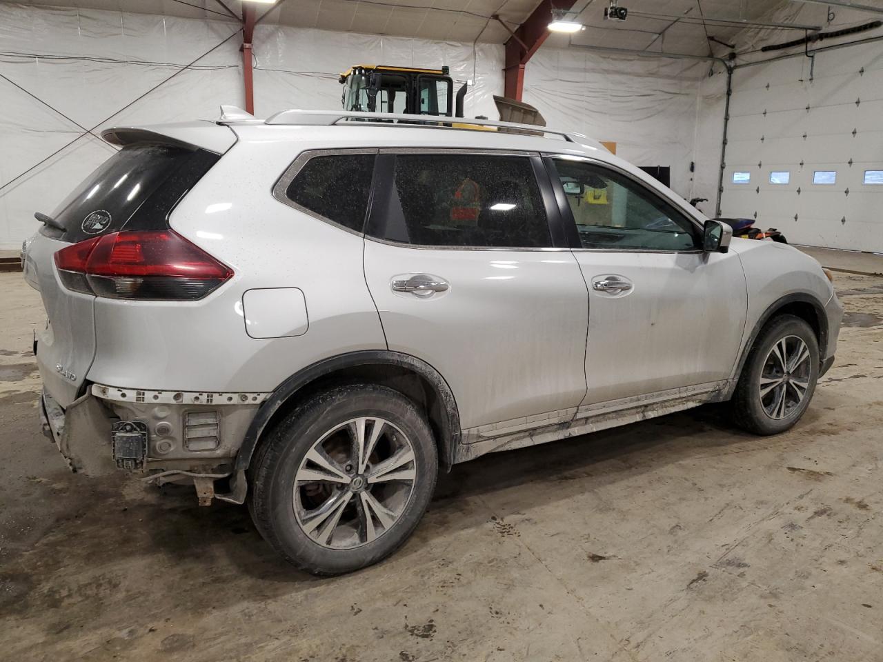 2018 Nissan Rogue - Image 3