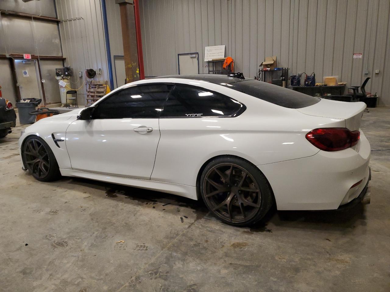 2015 BMW M4 - Image 2