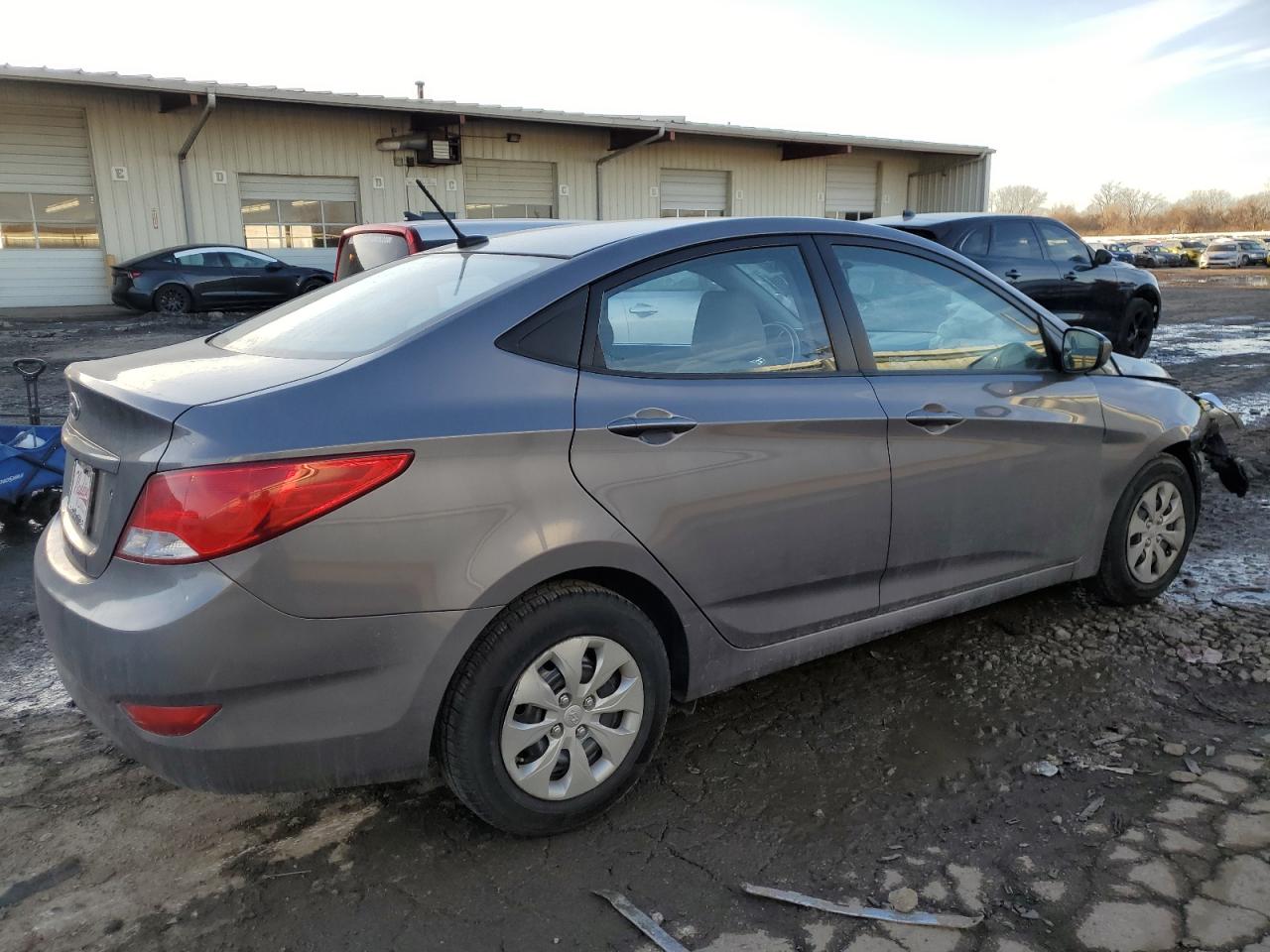 2015 Hyundai Accent - Image 3