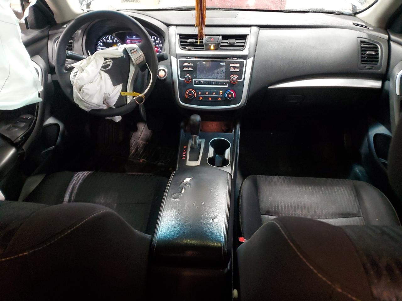 2017 Nissan Altima - Image 8