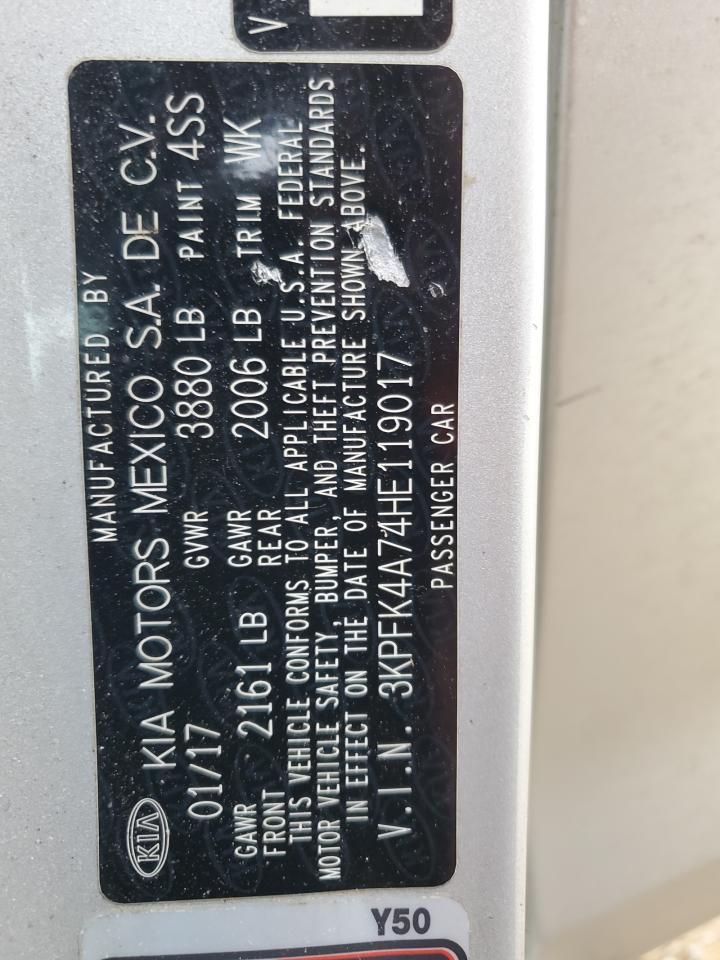 2017 Kia Forte - Image 14