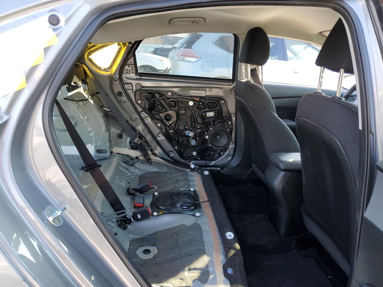 2023 Kia Forte - Image 10