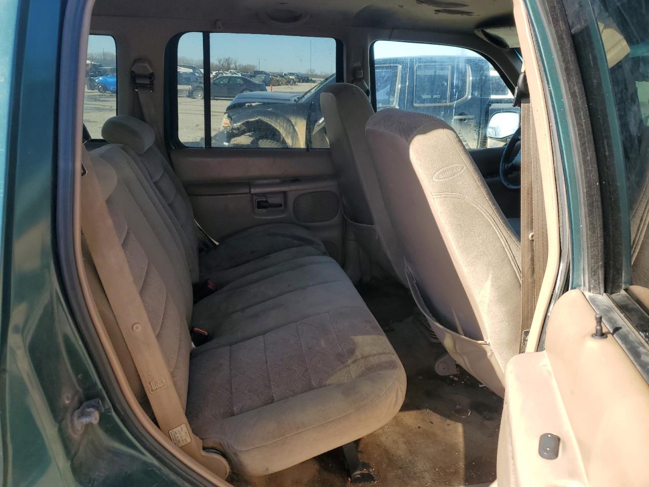 2000 Ford Explorer - Image 11
