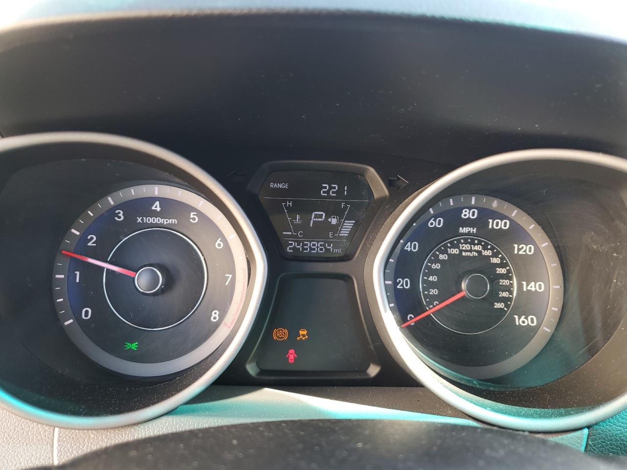 2016 Hyundai Elantra - Image 9