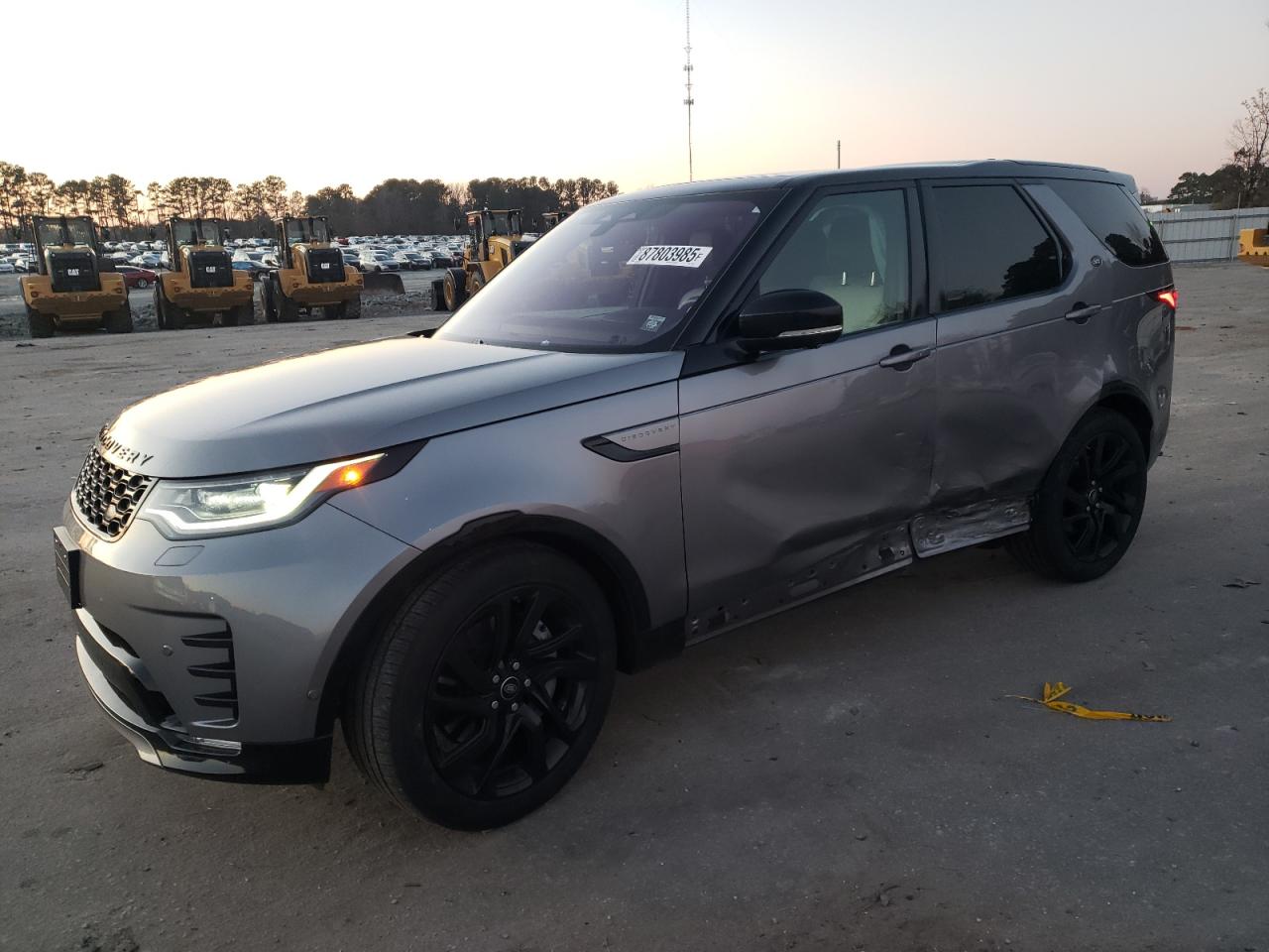 2021 Land Rover Discovery - Image 1