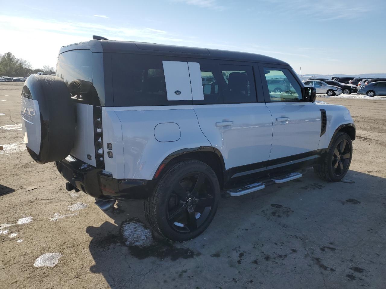2023 Land Rover Defender - Image 3