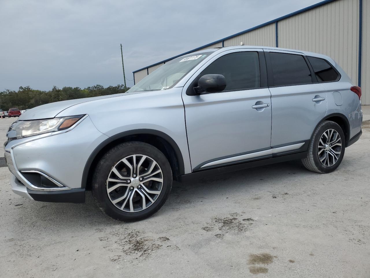 2017 Mitsubishi Outlander - Image 1