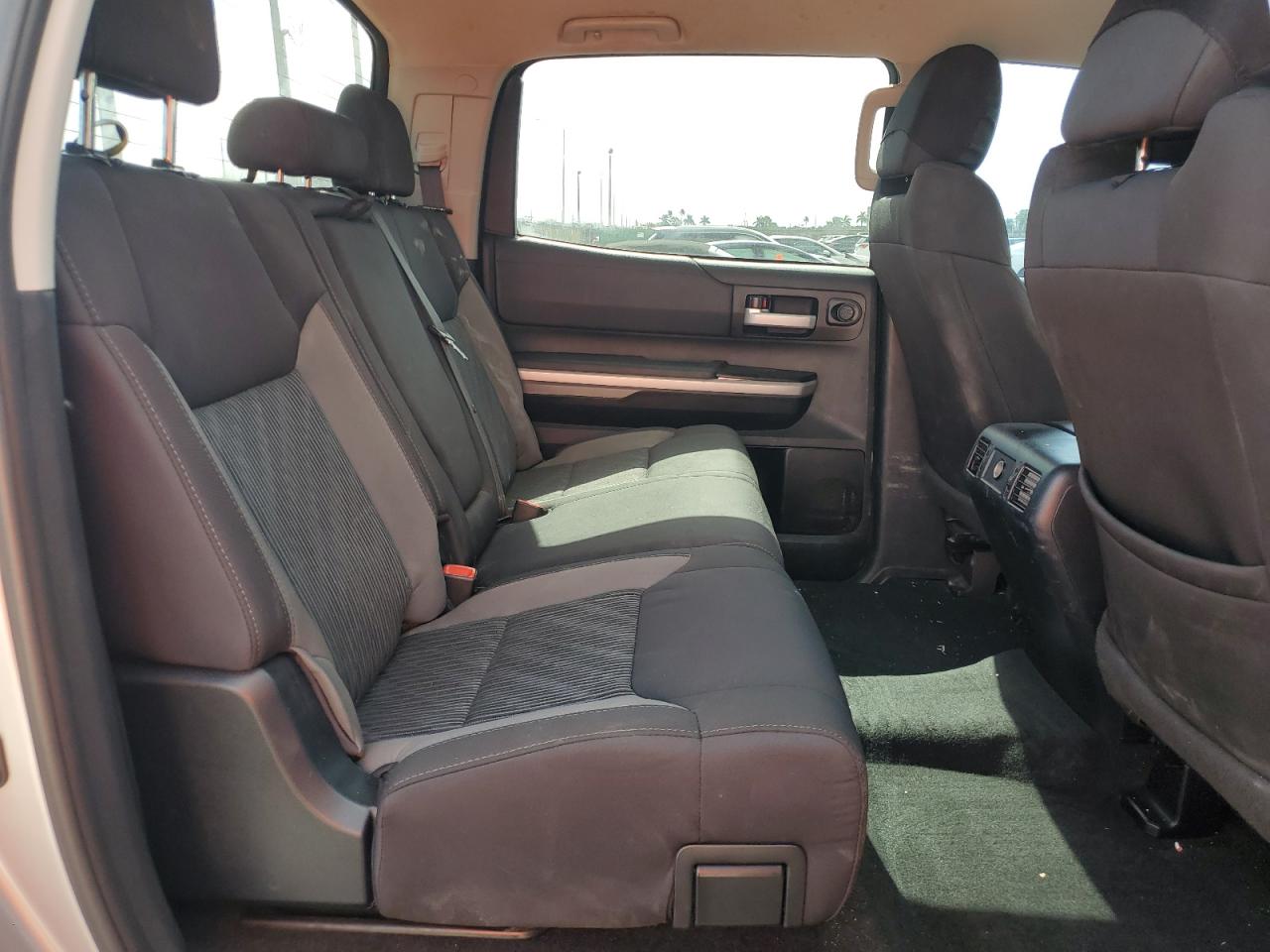 2017 Toyota Tundra - Image 10