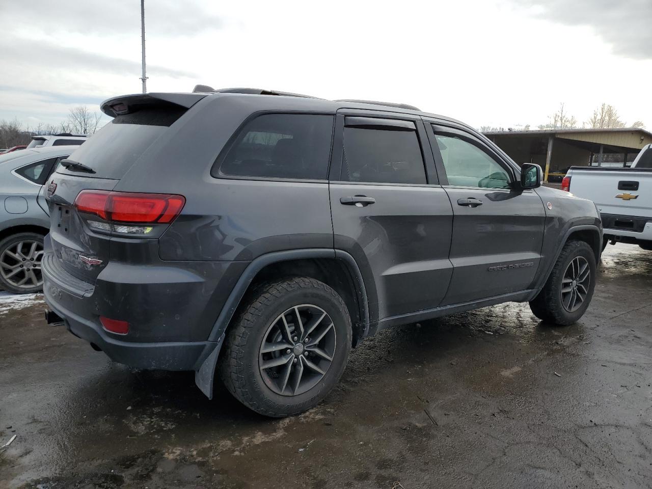 2018 Jeep Grand Cherokee - Image 3