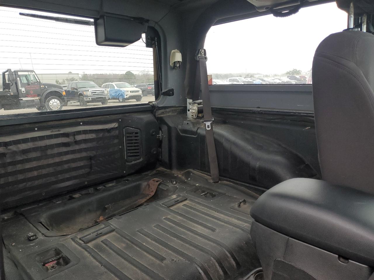 2013 Jeep Wrangler - Image 11