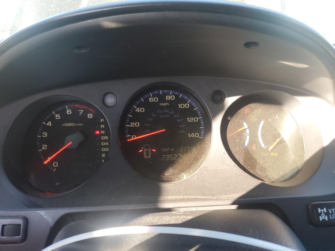 2005 Acura MDX - Image 9