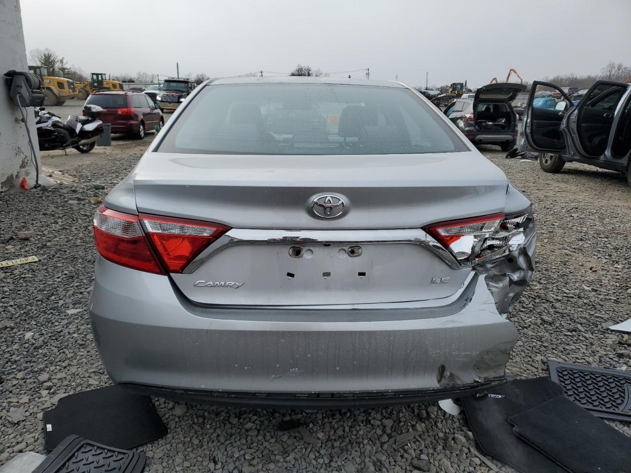 2016 Toyota Camry - Image 6