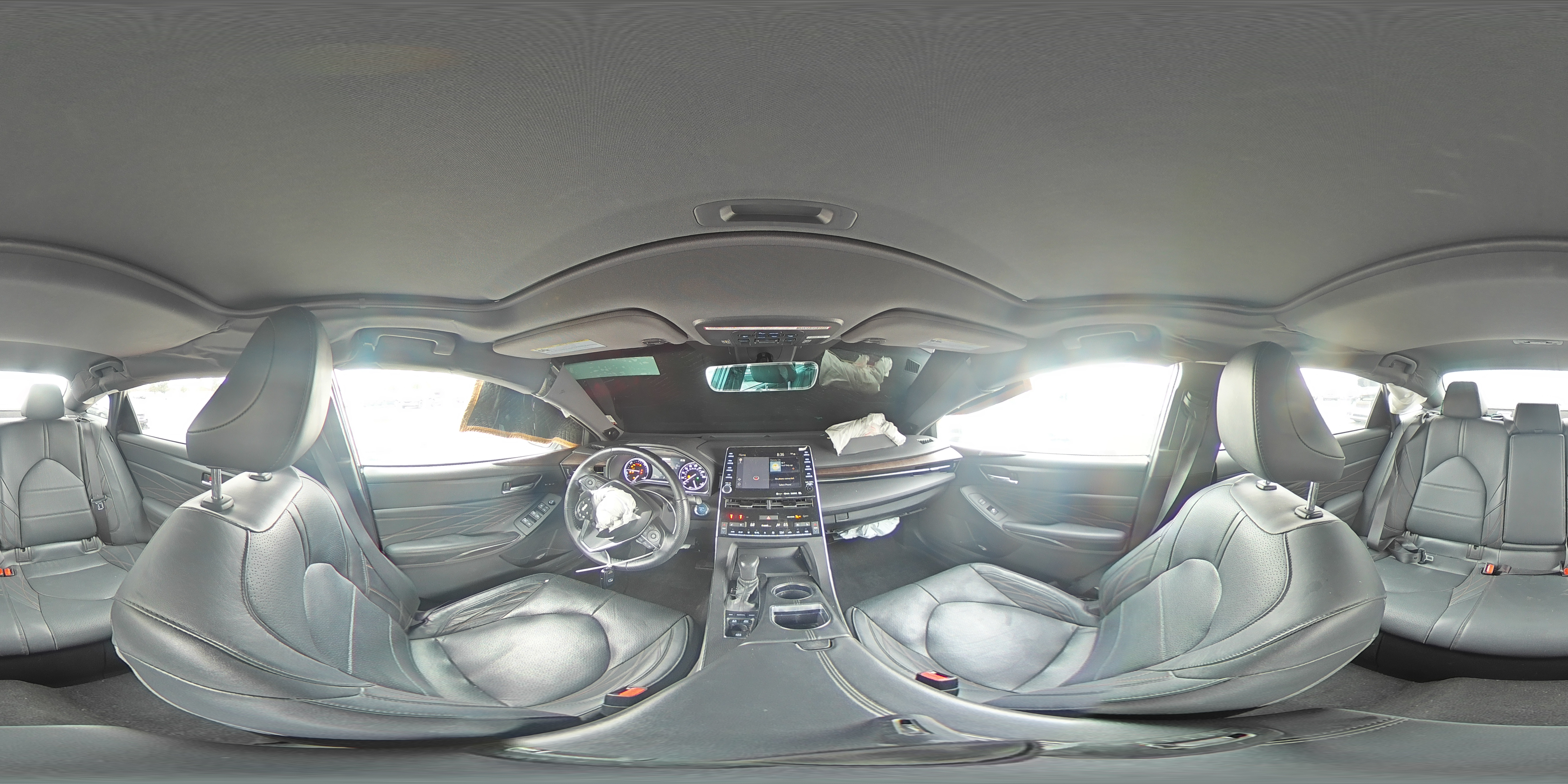 2021 Toyota Avalon - Image 13