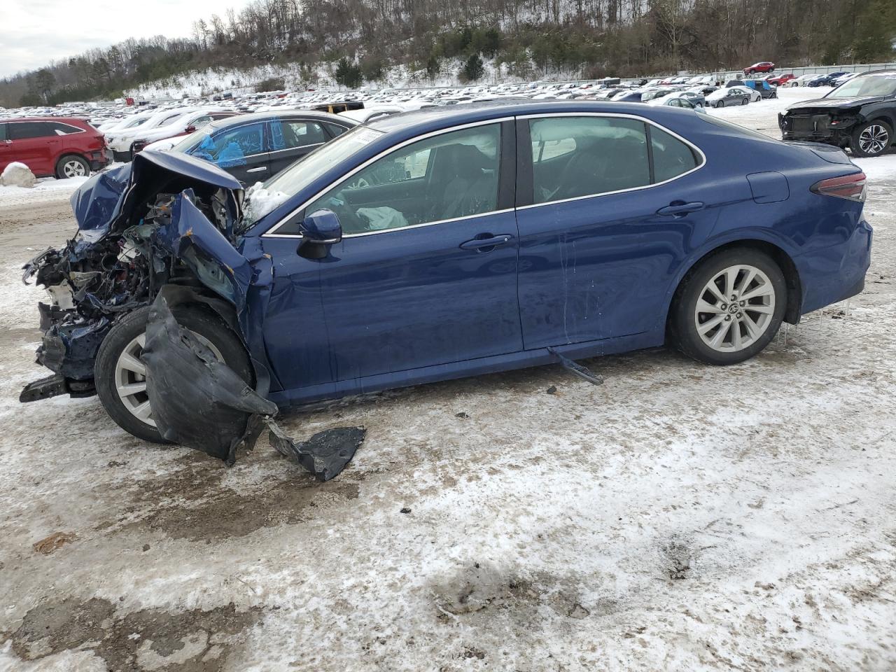 2023 Toyota Camry Le for Sale in Hurricane, WV - Front End