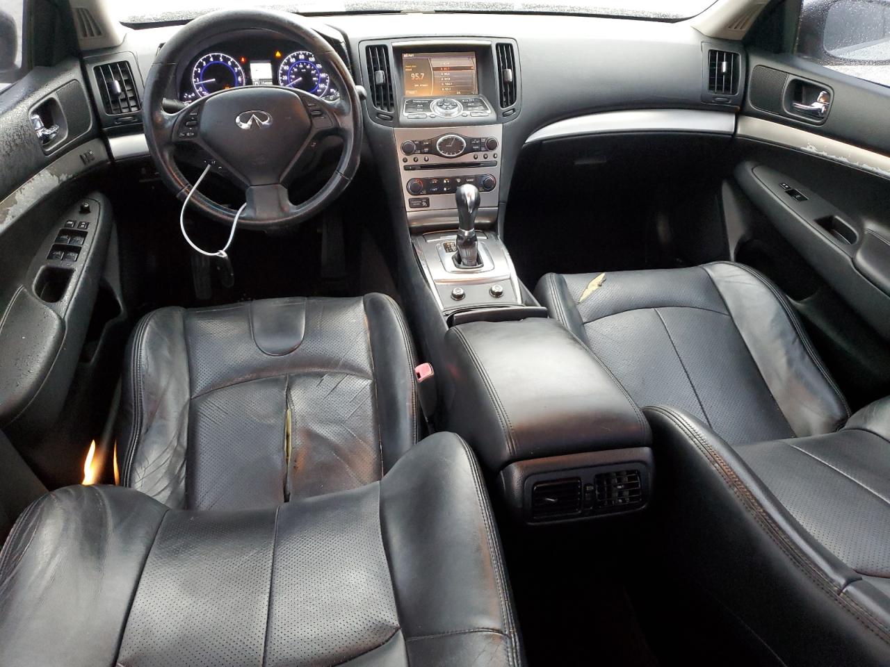 2011 Infiniti G - Image 8