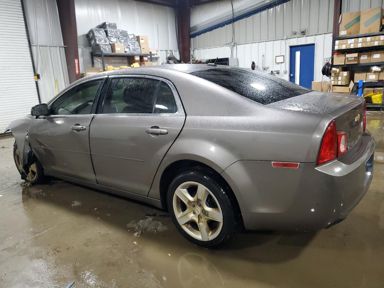 2010 Chevrolet Malibu - Image 2