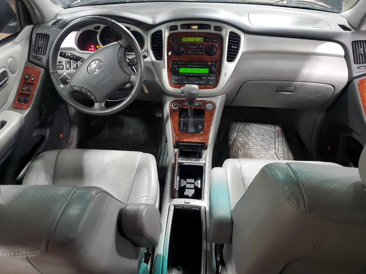 2004 Toyota Highlander - Image 8