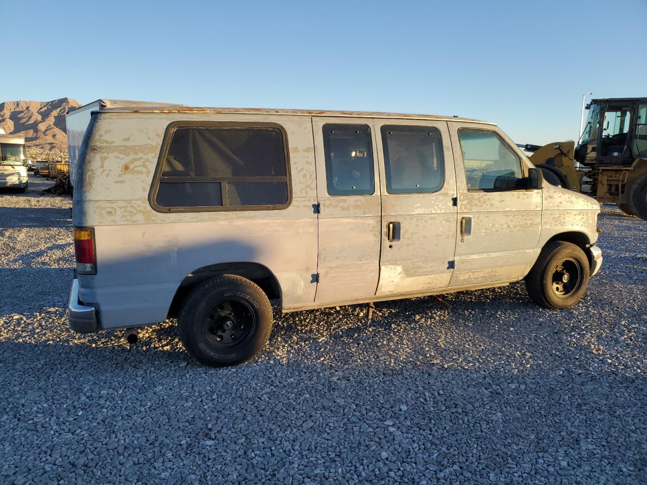 1993 Ford Econoline - Image 3
