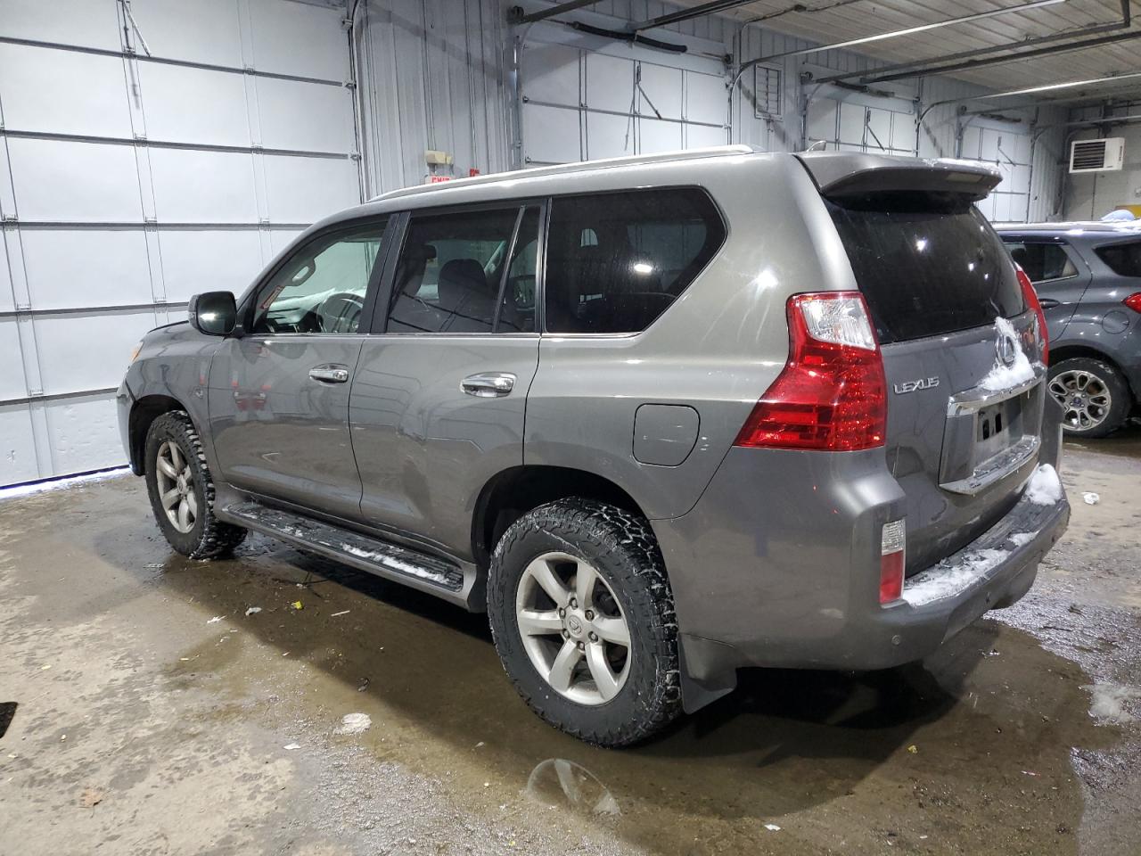 2010 Lexus GX - Image 2