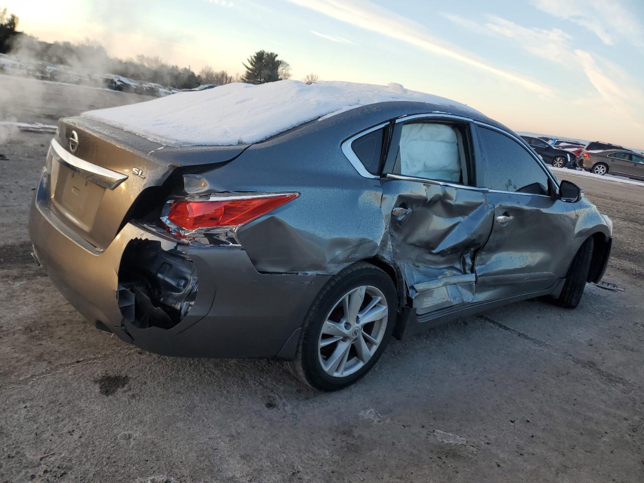 2015 Nissan Altima - Image 3