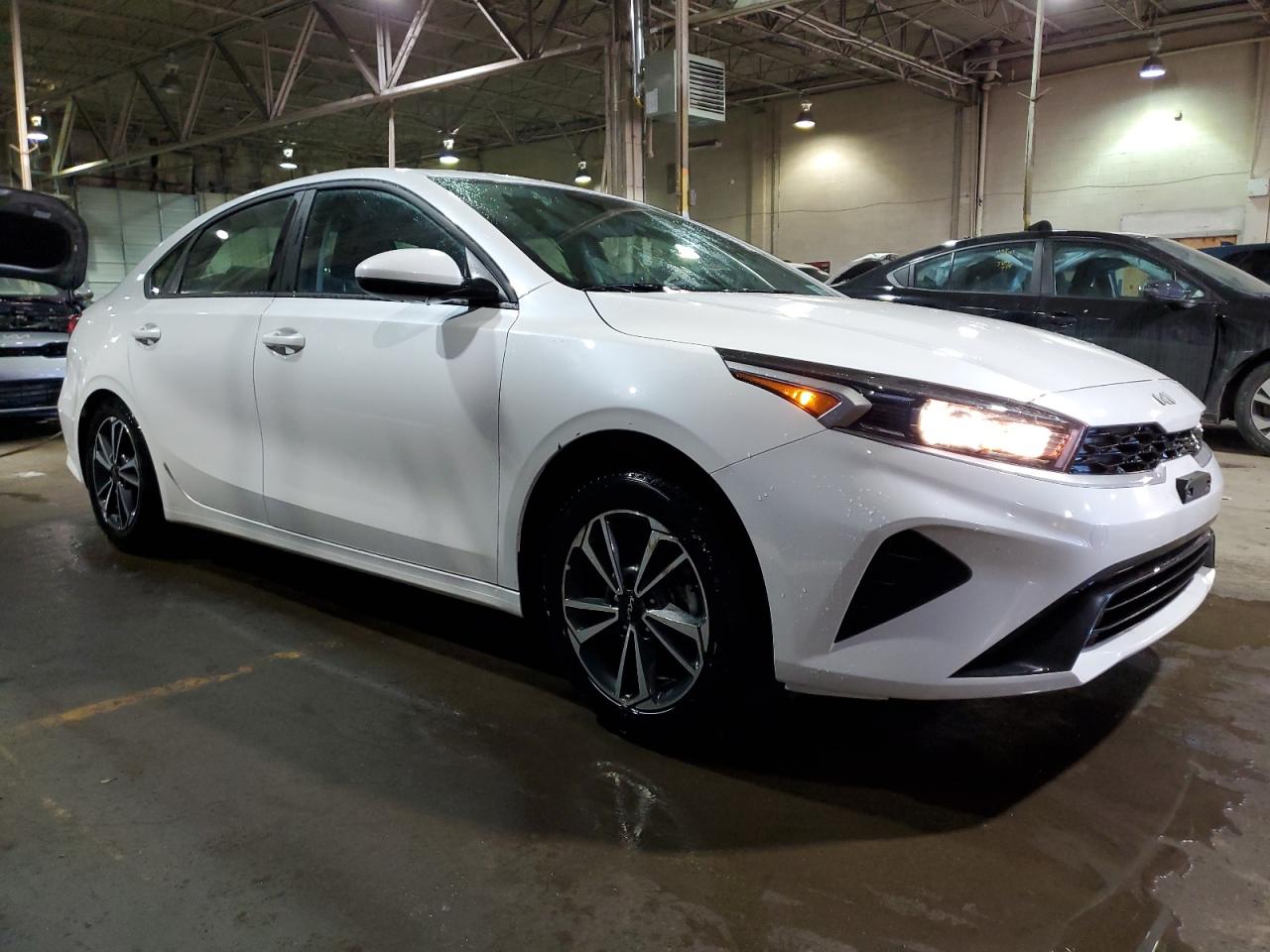 2023 Kia Forte - Image 4