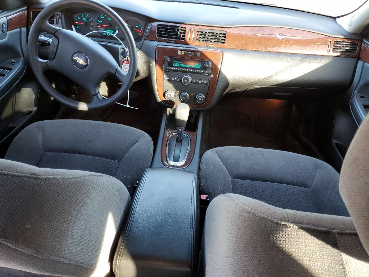 2011 Chevrolet Impala - Image 8