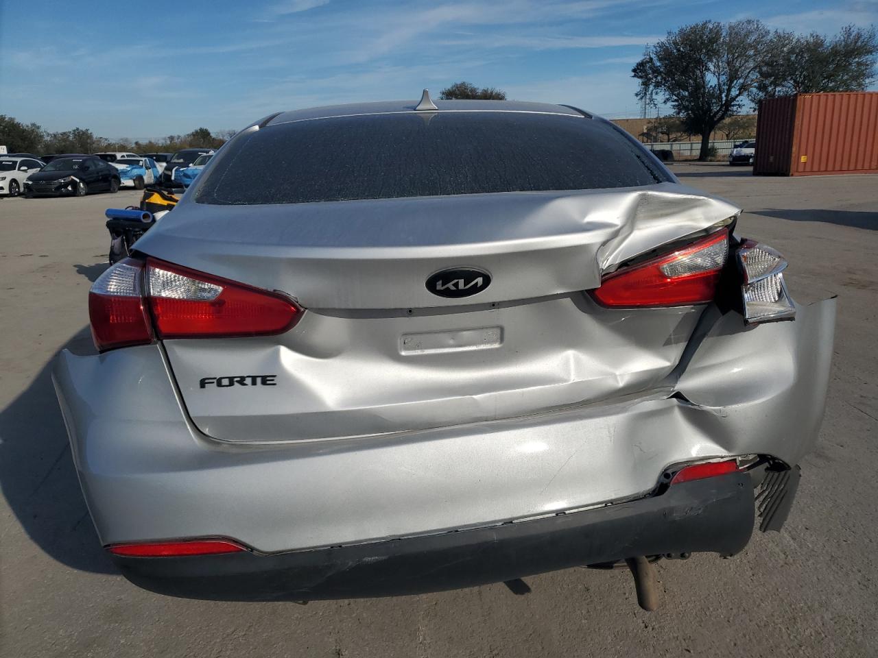 2016 Kia Forte - Image 6