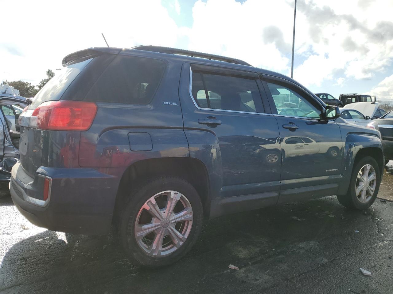 2017 GMC Terrain - Image 3