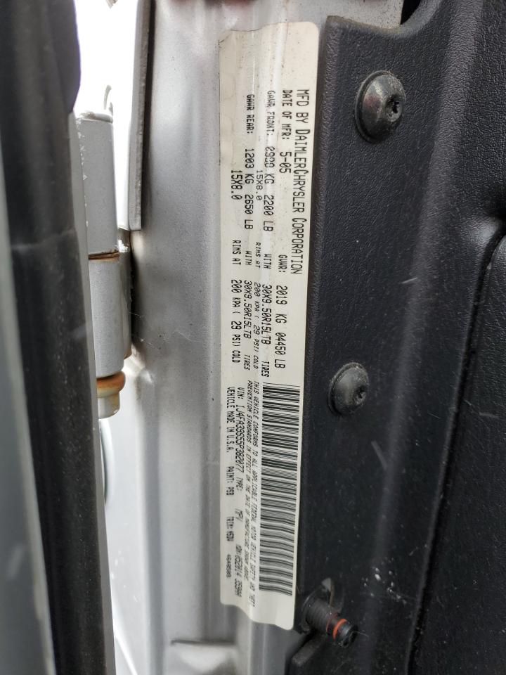 2005 Jeep Wrangler - Image 12