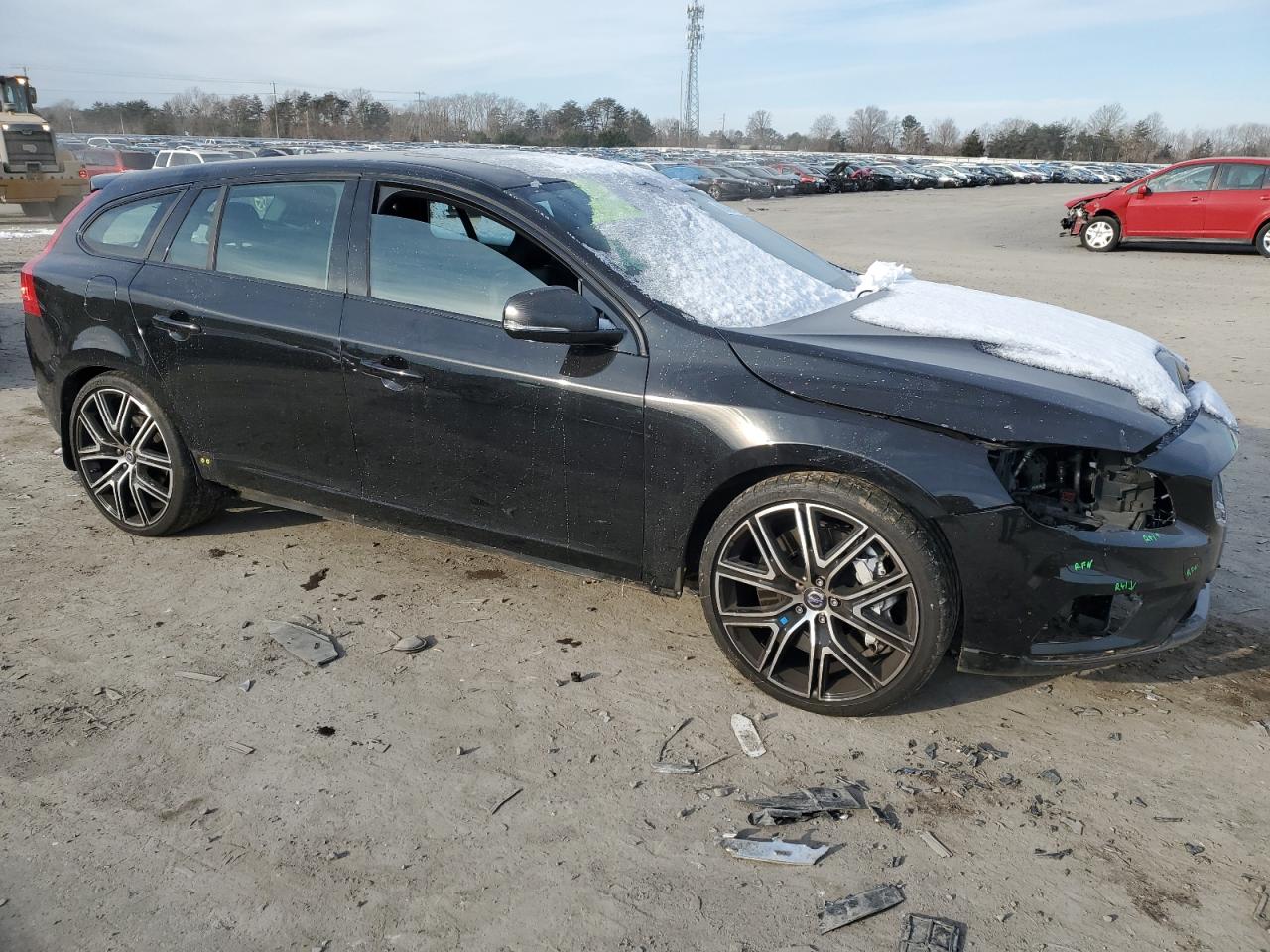 2018 Volvo V60 - Image 4