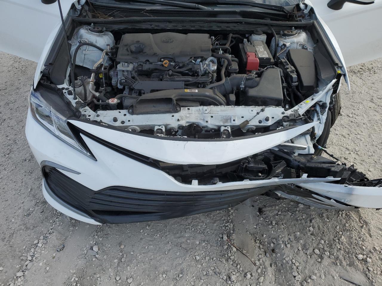 2022 Toyota Camry - Image 11