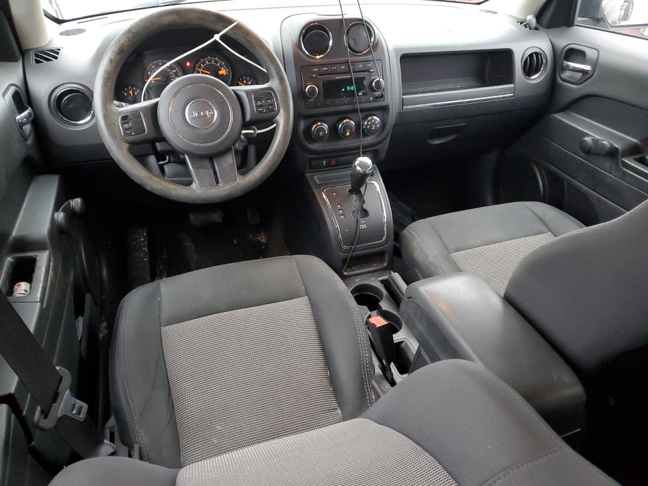 2014 Jeep Liberty (Patriot) - Image 8