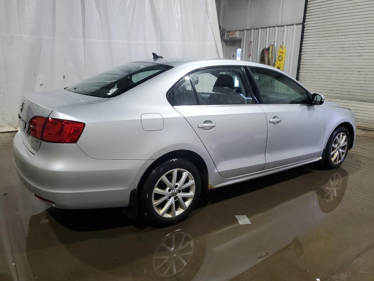 2014 Volkswagen Jetta - Image 3
