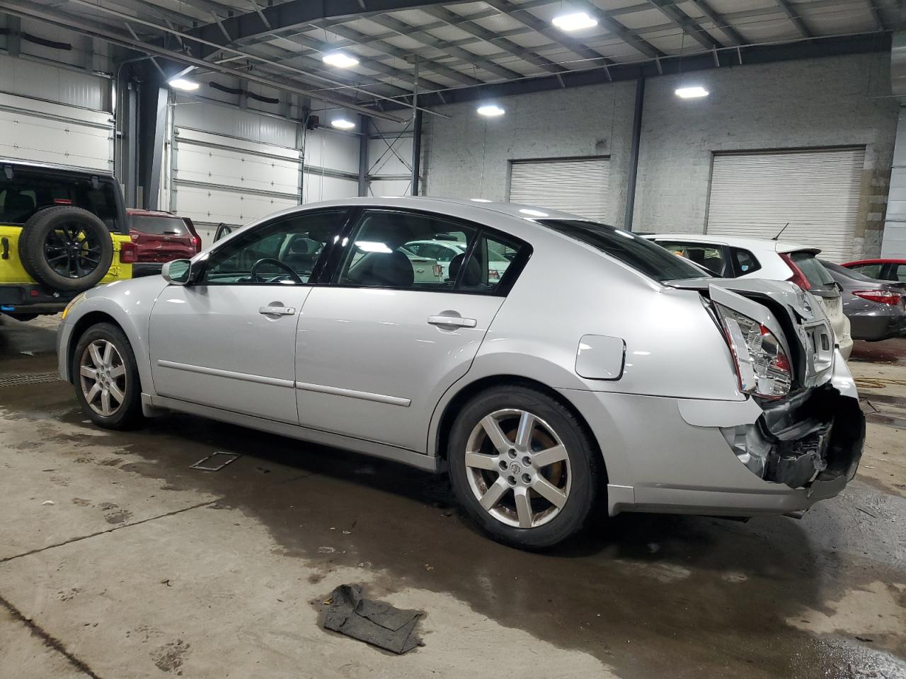 2004 Nissan Maxima - Image 2