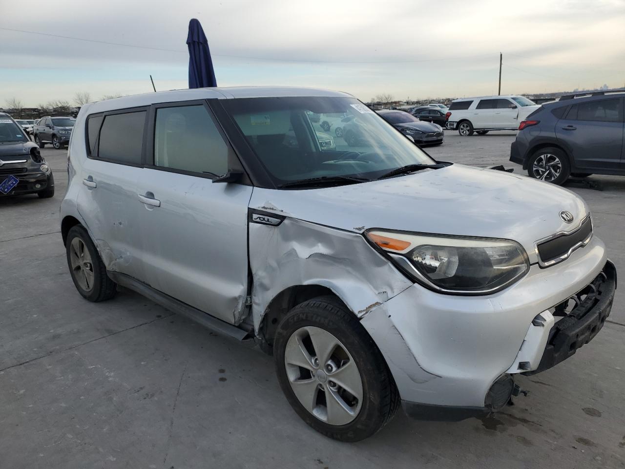 VIN KNDJN2A25F7799758 2015 KIA SOUL no.4