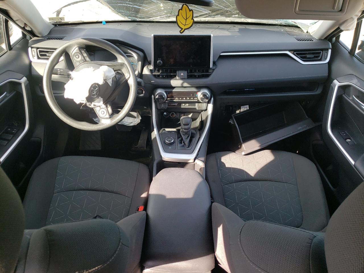 2023 Toyota RAV 4 - Image 8