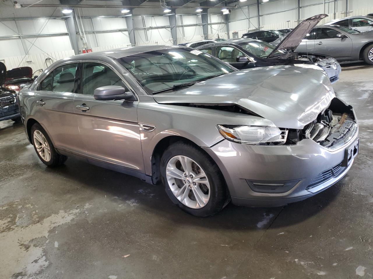 2014 Ford Taurus - Image 4