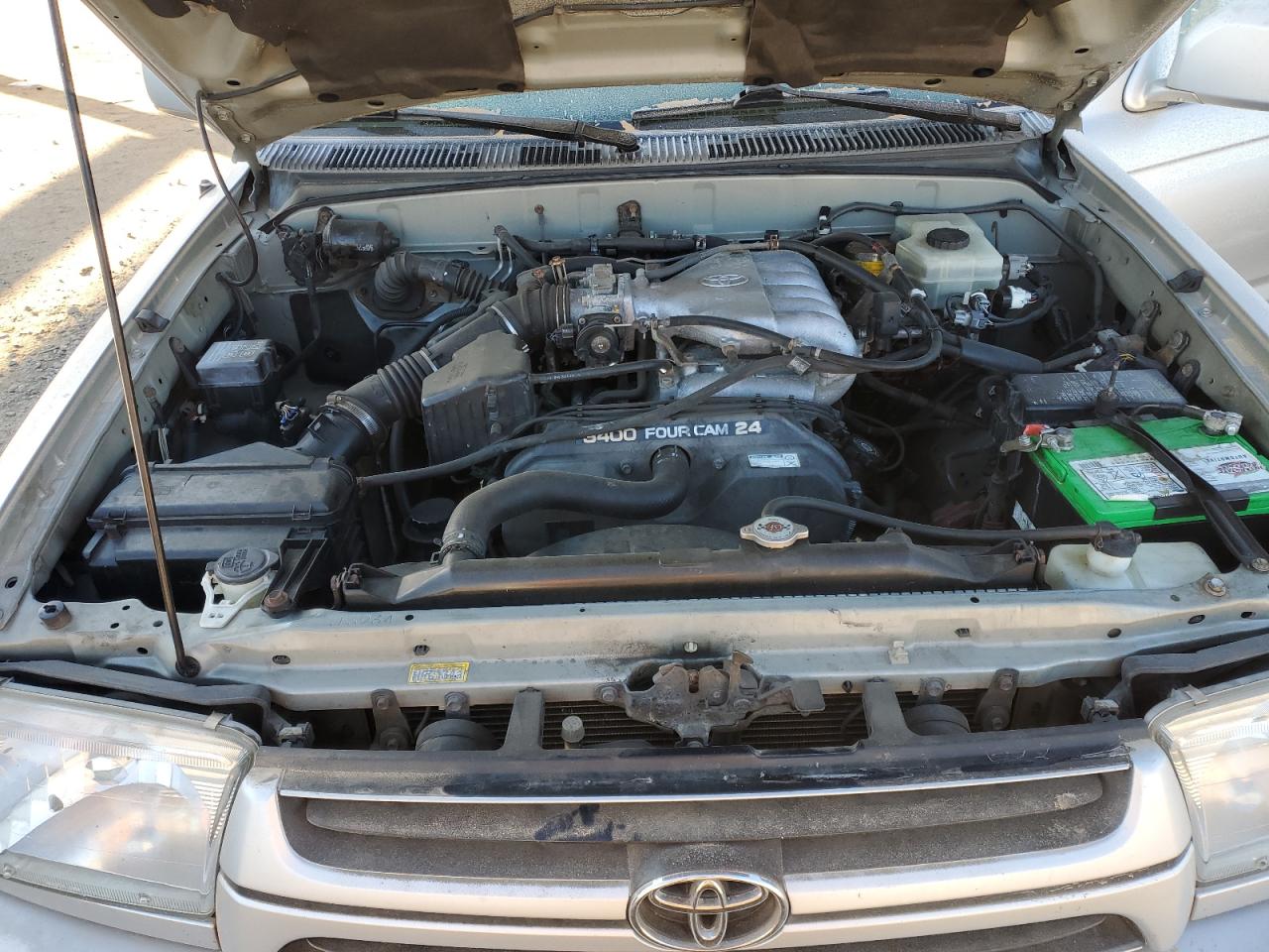2001 Toyota 4Runner - Image 12