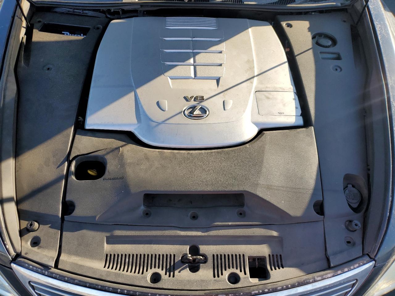 2007 Lexus LS - Image 11