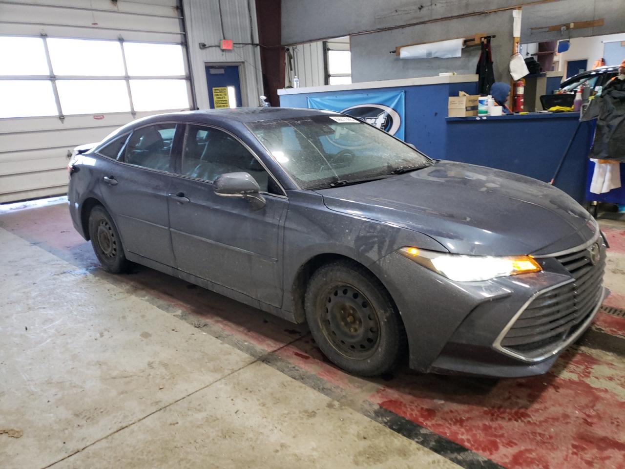2020 Toyota Avalon - Image 4