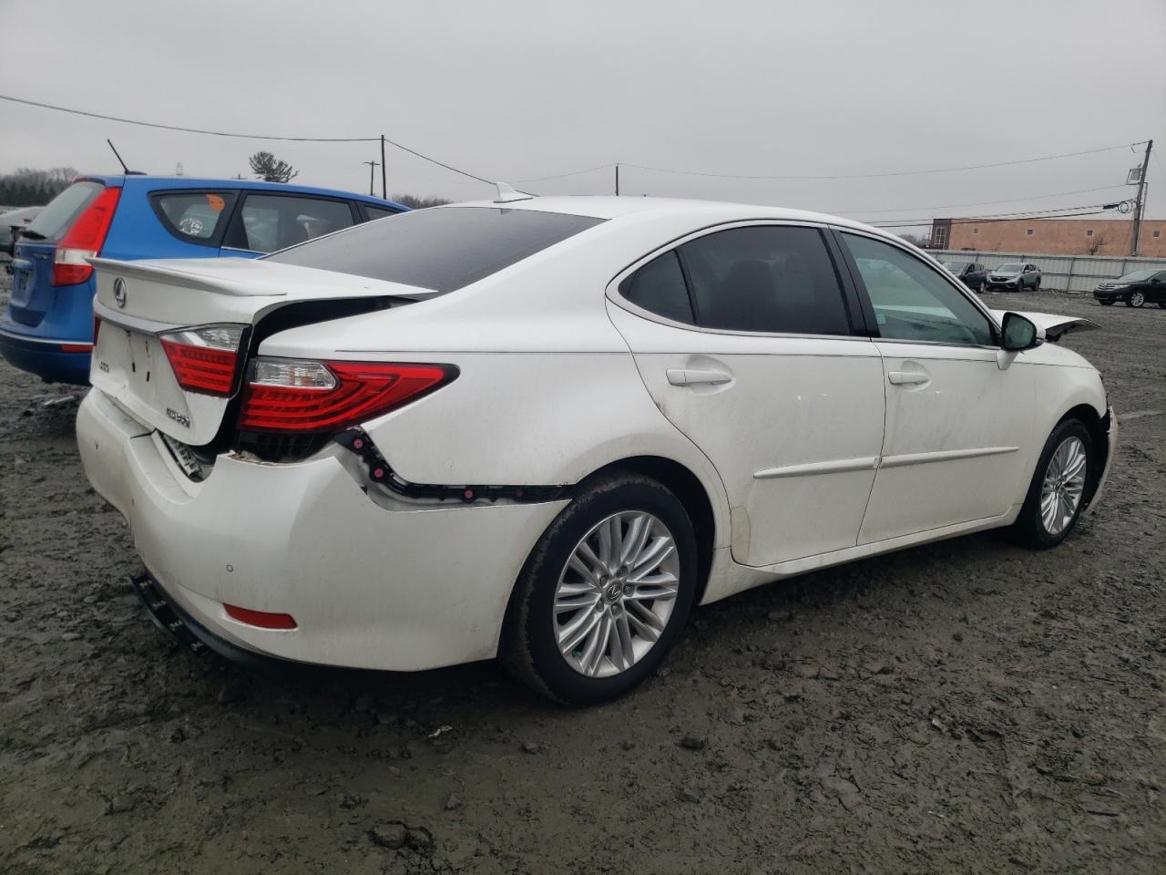 2014 Lexus ES - Image 3